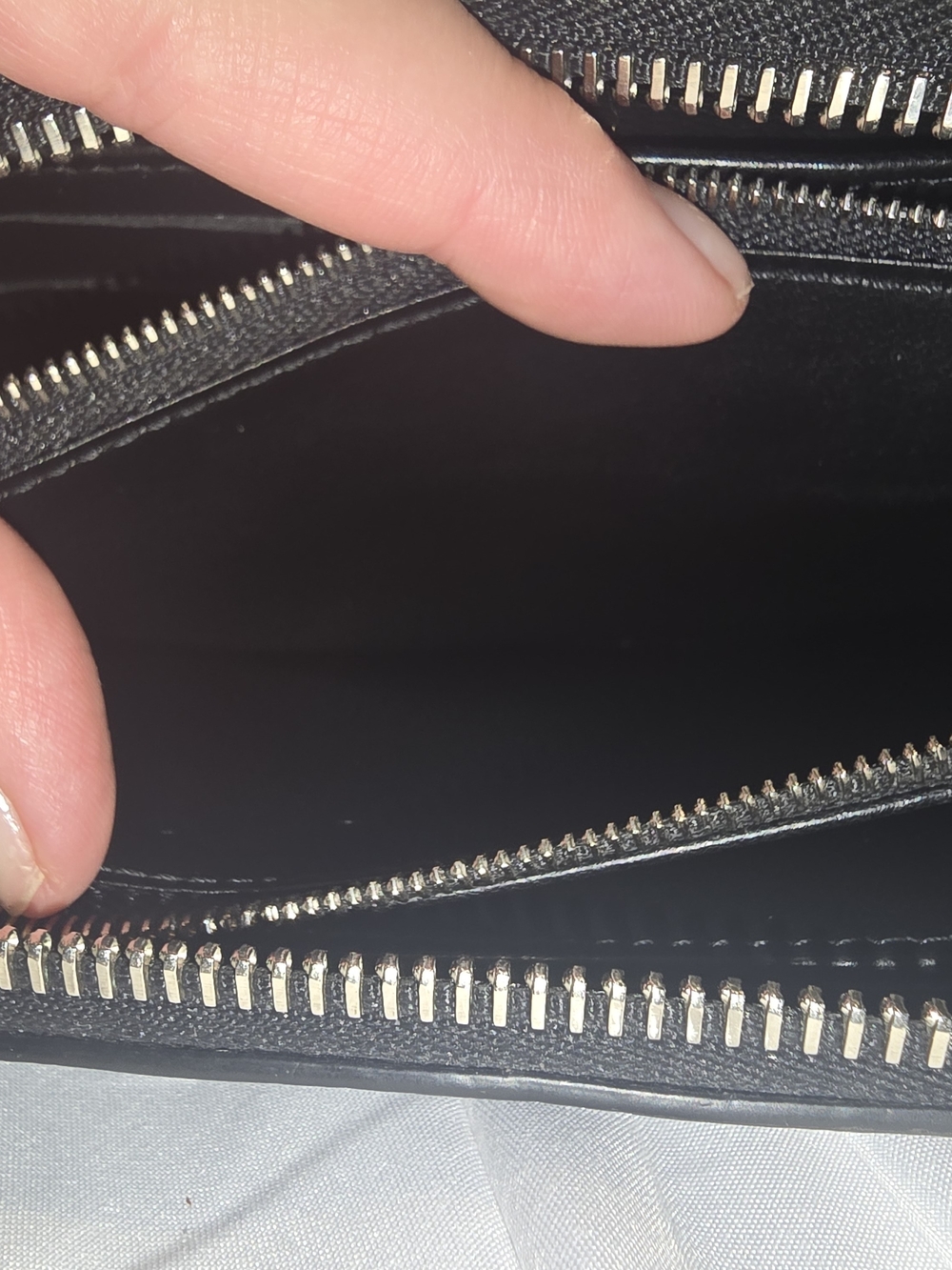 Louis Vuitton Black Monogram Zip Wallet-microchipped - Picture 9 of 14